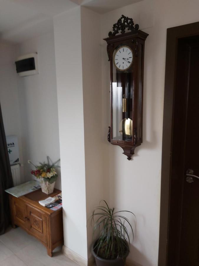 Hotel Alexander House à Deva Extérieur photo