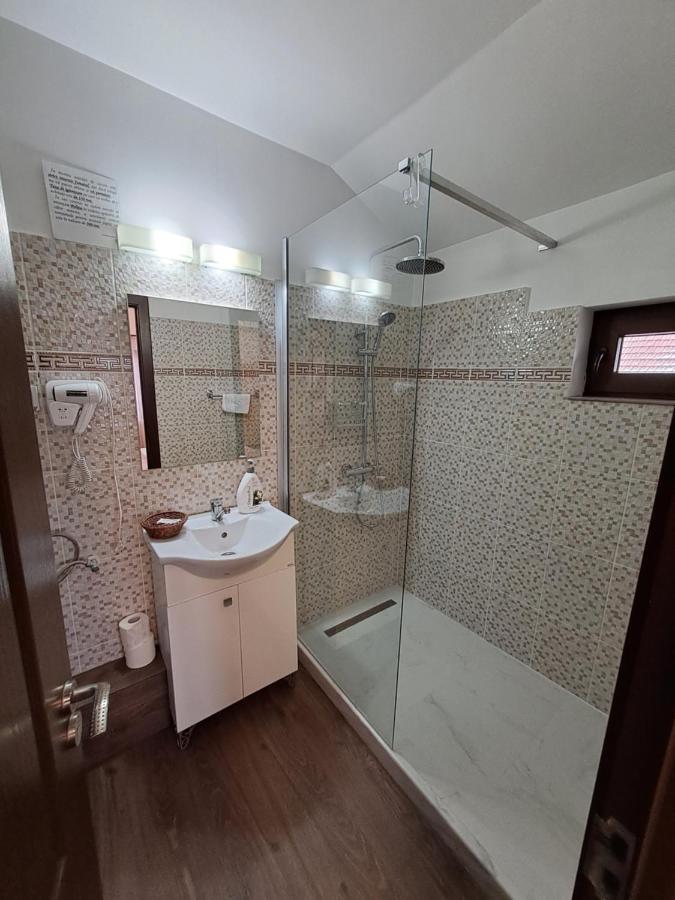 Hotel Alexander House à Deva Extérieur photo