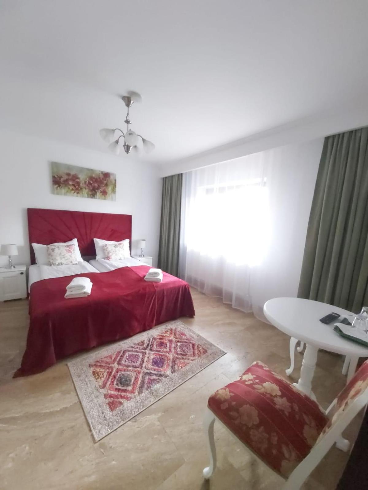 Hotel Alexander House à Deva Extérieur photo