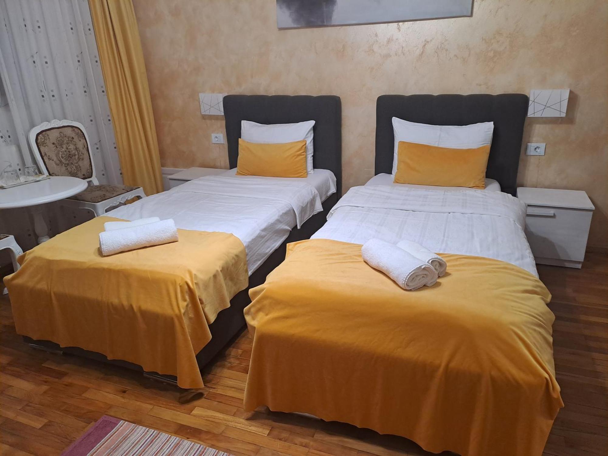Hotel Alexander House à Deva Extérieur photo